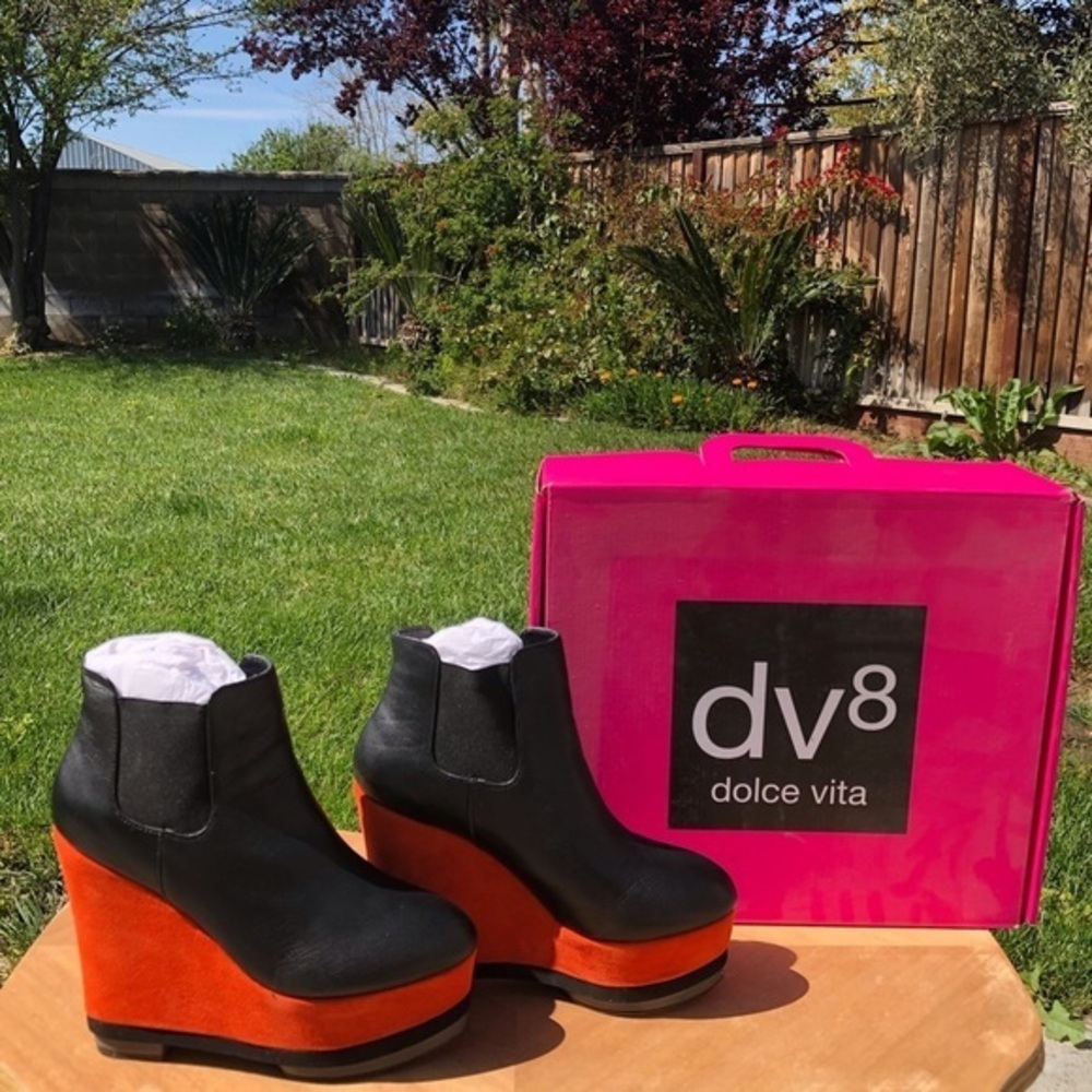 Chunky platform booths. Orange suede and black leather upper by Dolce Vita - Picture 2 of 9